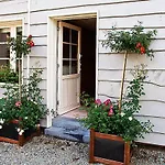 度假居 茹艾度假屋 *